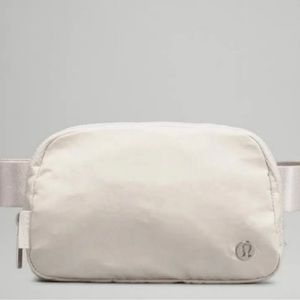 NWT Brand New Lululemon Everywhere Belt Bag White Opal